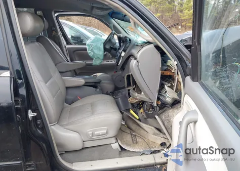 2004 Toyota Sequoia Sr5 V8 z USA, uszkodzony, nr VIN 5TDZT34A84S220394